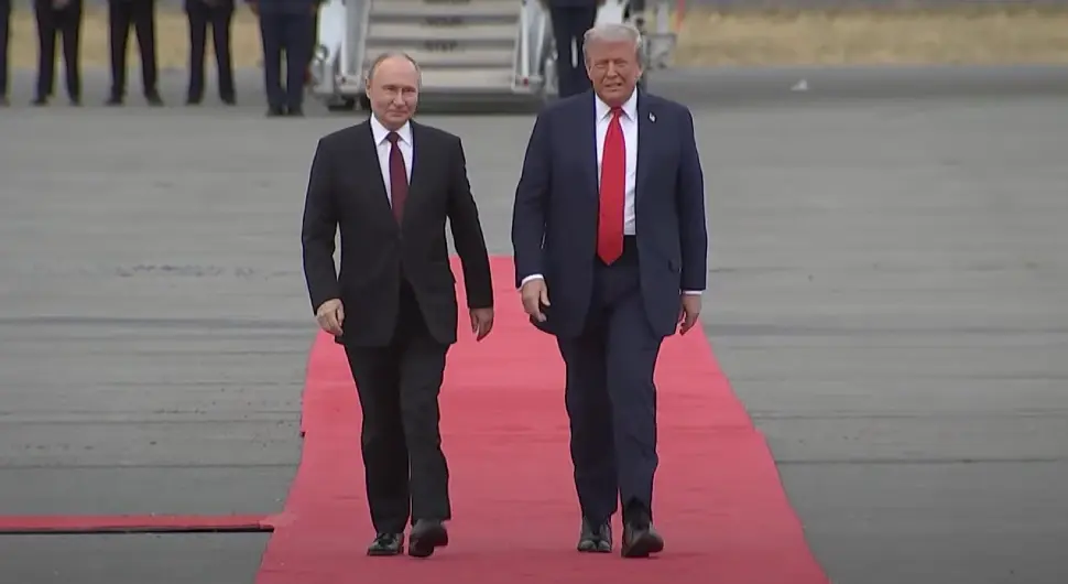 Ово су летеће тврђаве којима су Трамп и Путин стигли на Аљаску