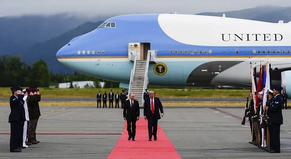 Слике све говоре: Како је протекао историјски сусрет Путина и Трампа