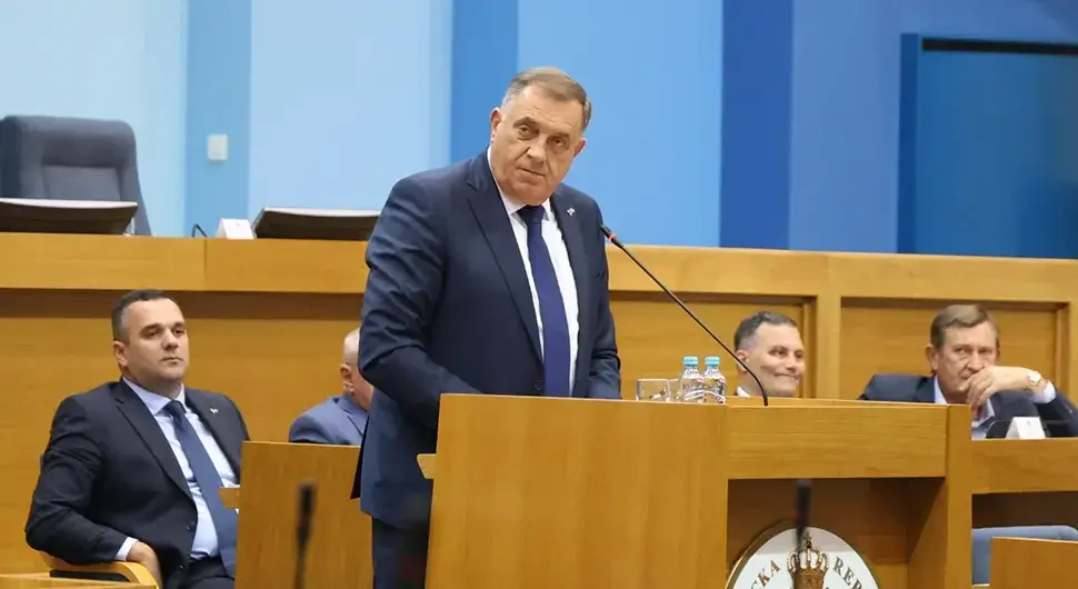 Додик: Нико нема овлашћења да намеће законе, СДС обмањује јавност