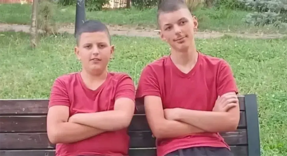 Родитељи им болесни, а њихов начин да зараде за школу кида срца