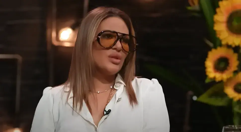 Ana Nikolić pjevačica