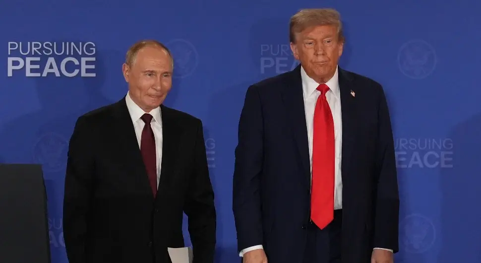 Боја власти: О чему говоре кравате Владимира Путина и Доналда Трампа