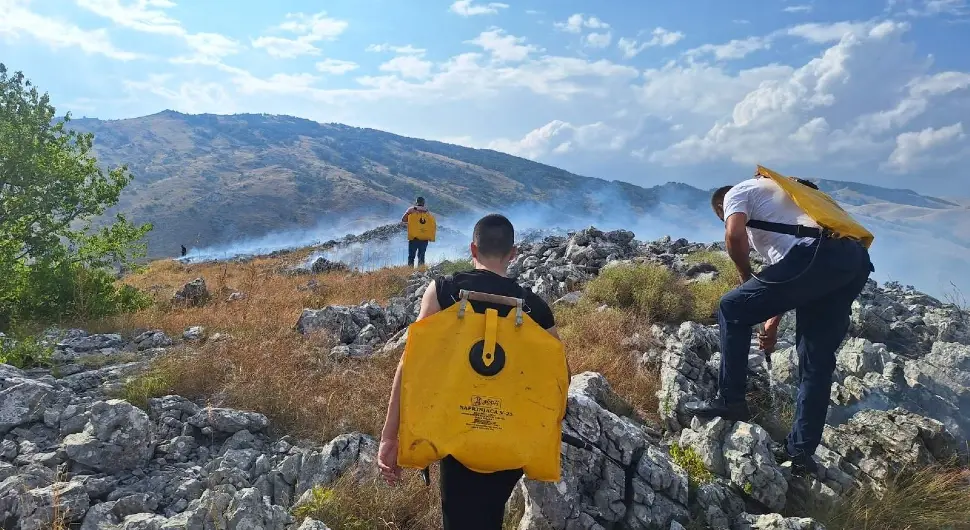 požar kod Gacka