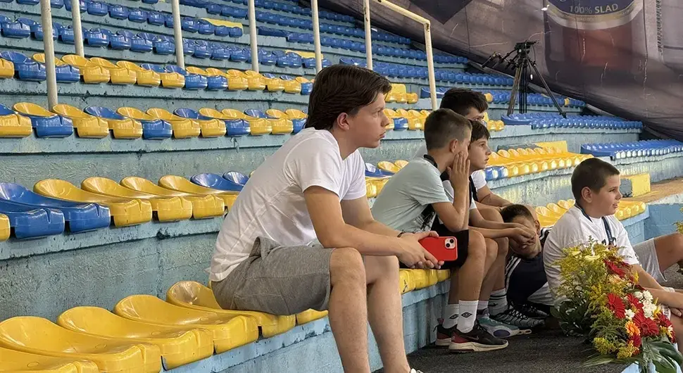 Млади рукометаши Слоге