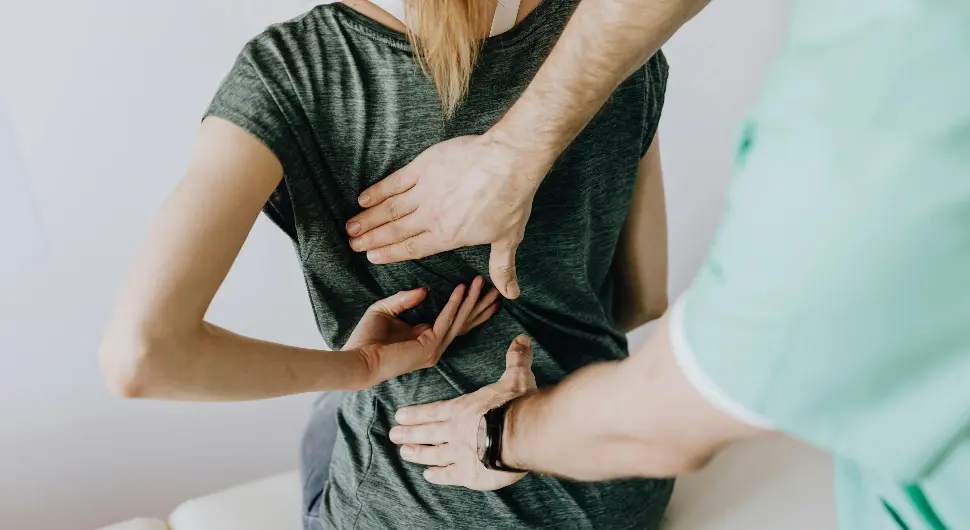 leđa, bol u leđima, kičma