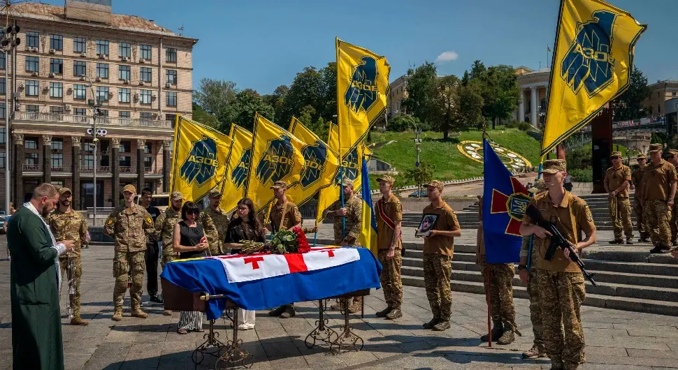 Јасна порука из САД-а: Уморни смо од плаћања милијарди долара
