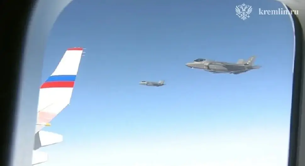 Амерички Ф-35 прате Путинов предсједнички авион након састанка на Аљасци