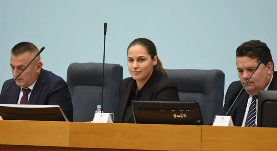 Љубојевић: Народ одлучује - Република Српска се брани референдумом