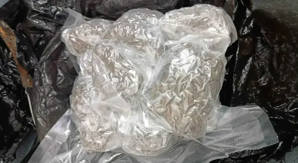 Пронађено пола килограма марихуане у Добоју