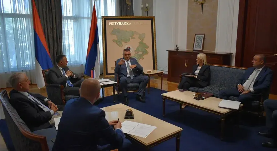 Почеле консултације Минића са социјалним партнерима