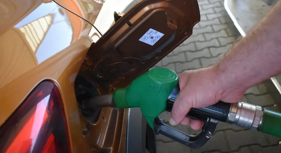 Benzin, gorivo, dizel, benzinska pumpa
