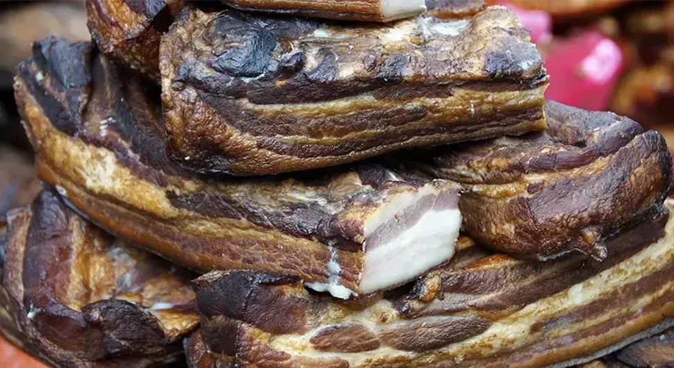 ILU-SLANINA-190925