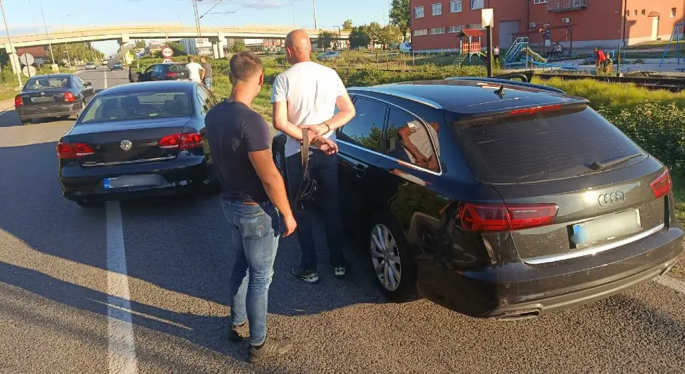 Велика акција полиције у Приједору: Заплијењено 10 килограма кокаина!