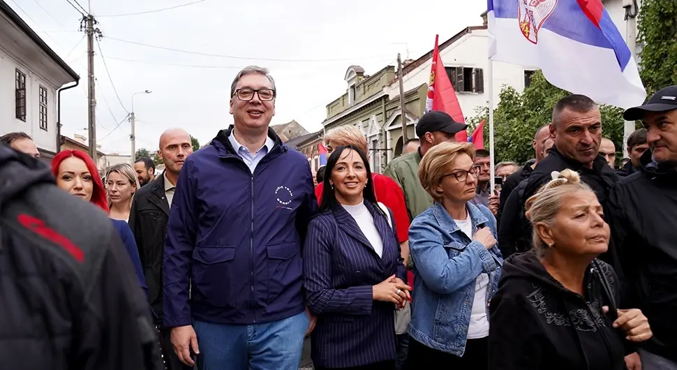 Александар Вучић на окупљањима грађана