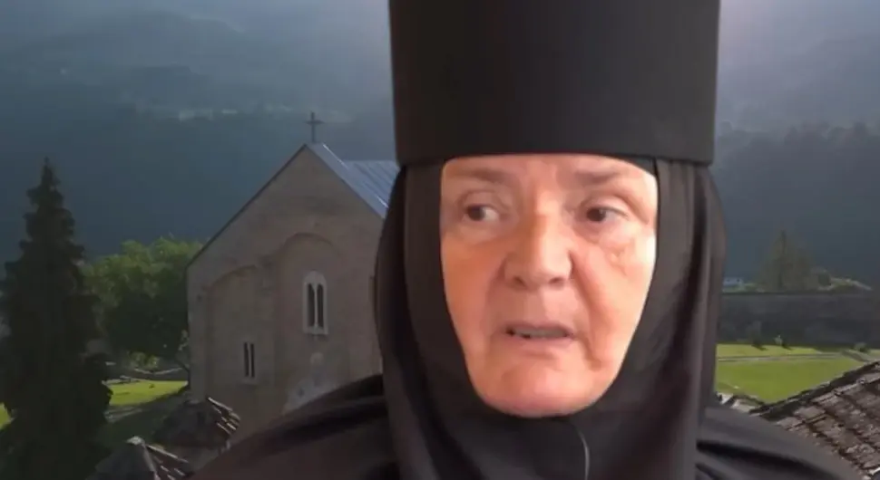 Мајка дошла да кћерку врати кући из манастира, па се и сама ЗАМОНАШИЛА