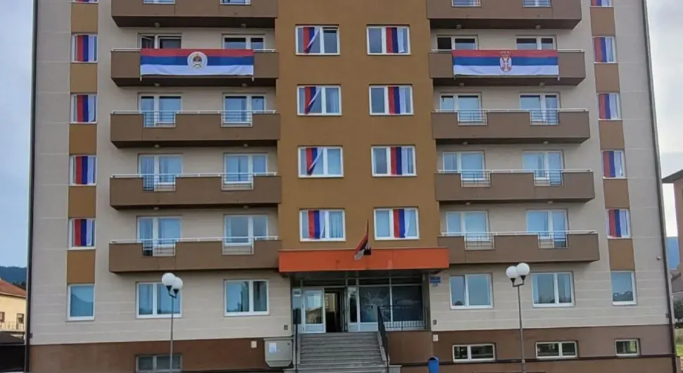 Студентски Дом, Пале