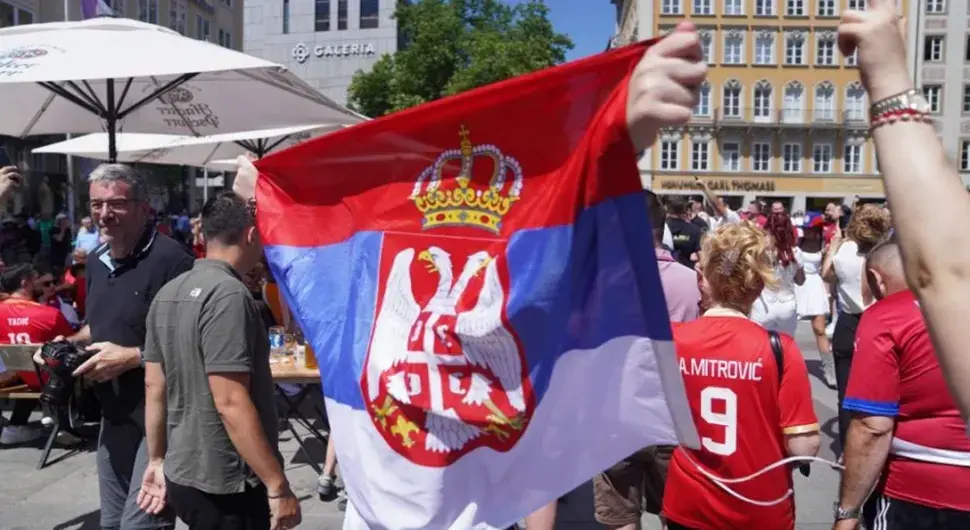 SRPSKA-ZASTAVA-060925