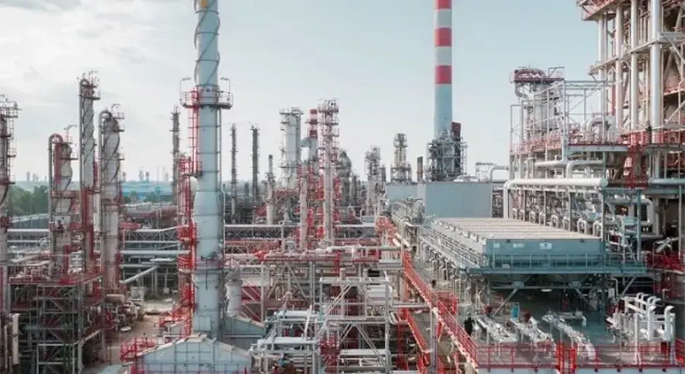Нафтна индустрија Србије (НИС)