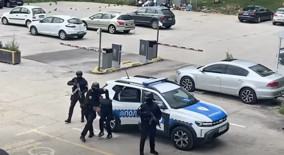 Спровођење осумњичених у акцији ”Пролом 2”
