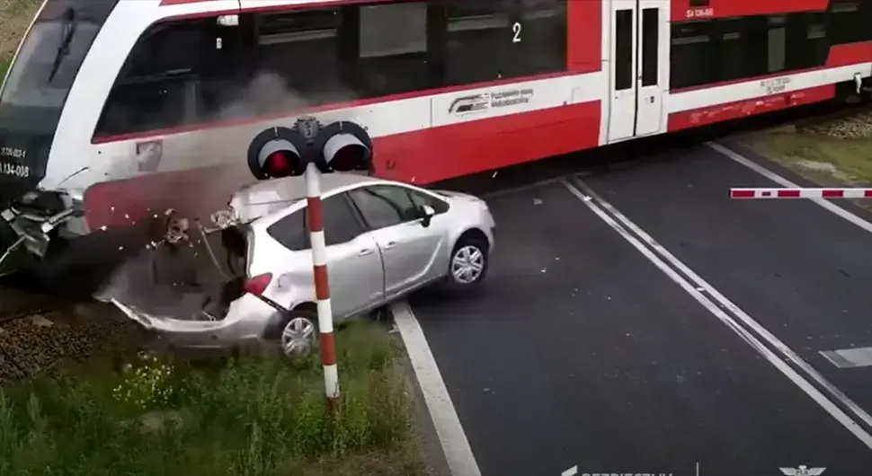 Воз жељезничка несрећа