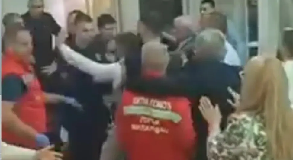 Овако је почела макљажа на свадби: "Зашто ми пипаш жену?":