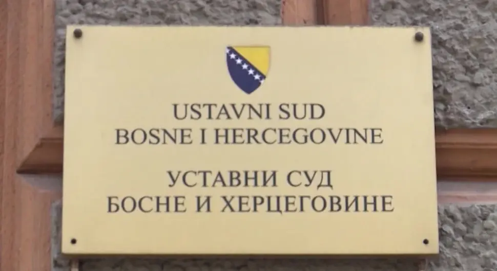"Могуће да ново политичко расуло захвата Уставни суд Бих"