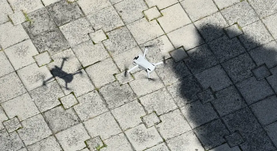 Дрон у лету