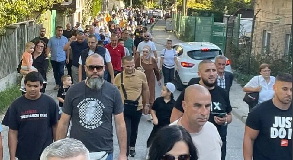 Метадонски центар смета и на новој локацији: Становници изашли на улицу