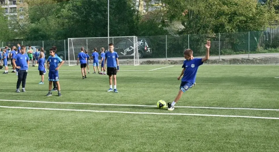 Жељезничар Спорт Тим добио нови терен - погледајте како изгледа
