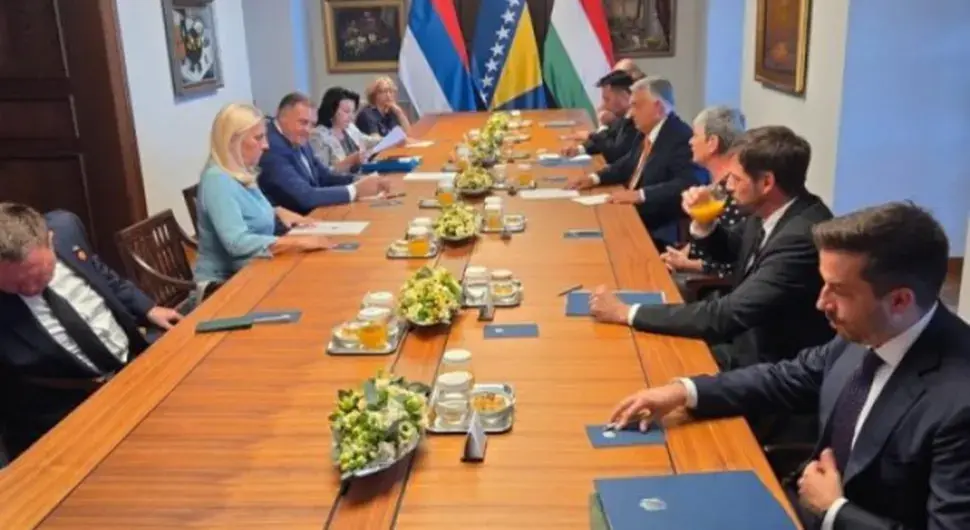 MILORAD-DODIK-VIKTOR-PRBAN-220925