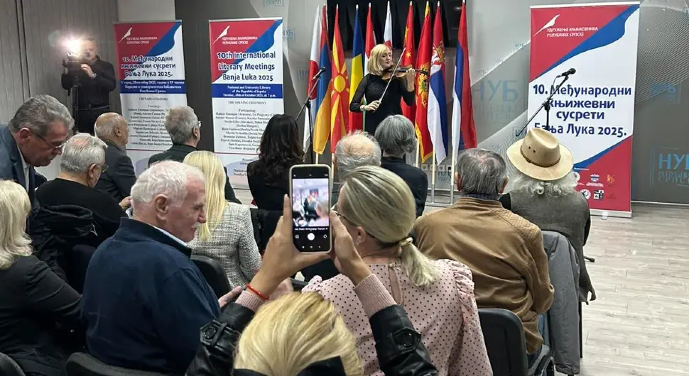 Почели Десети међународни књижевни сусрети