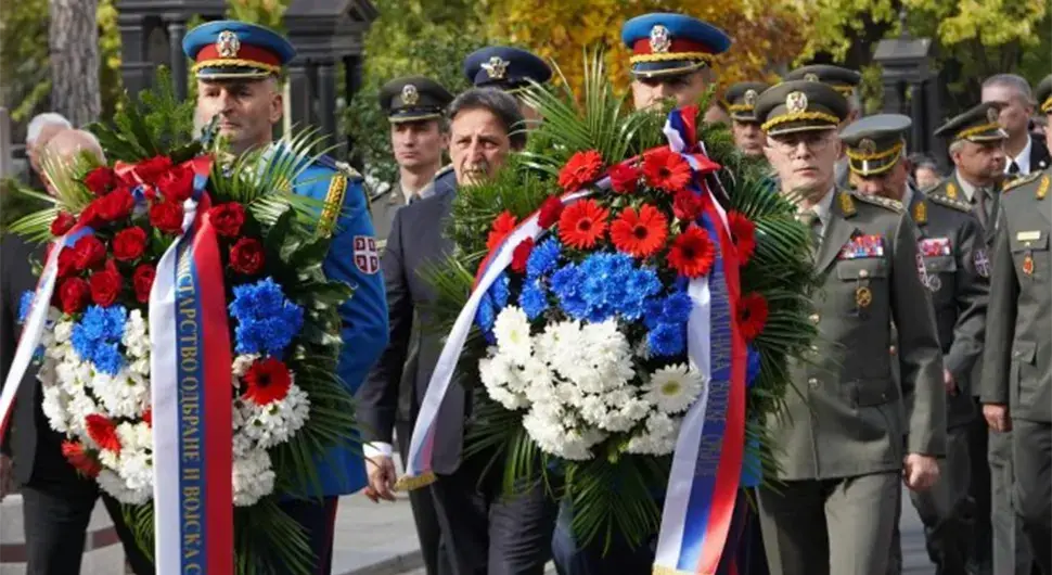 Генерал Небојша Павковић сахрањен у Алеји заслужних грађана на Новом гробљу