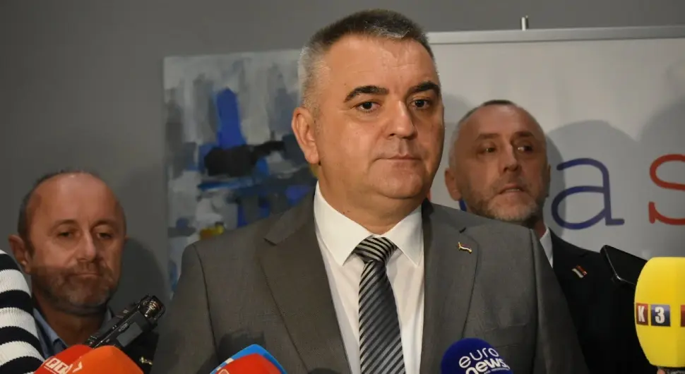 Минић: Формираћемо националну потрошачку корпу