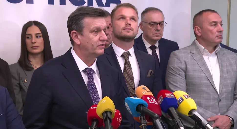 Покрет "Сигурна Српска" подржао Бланушу