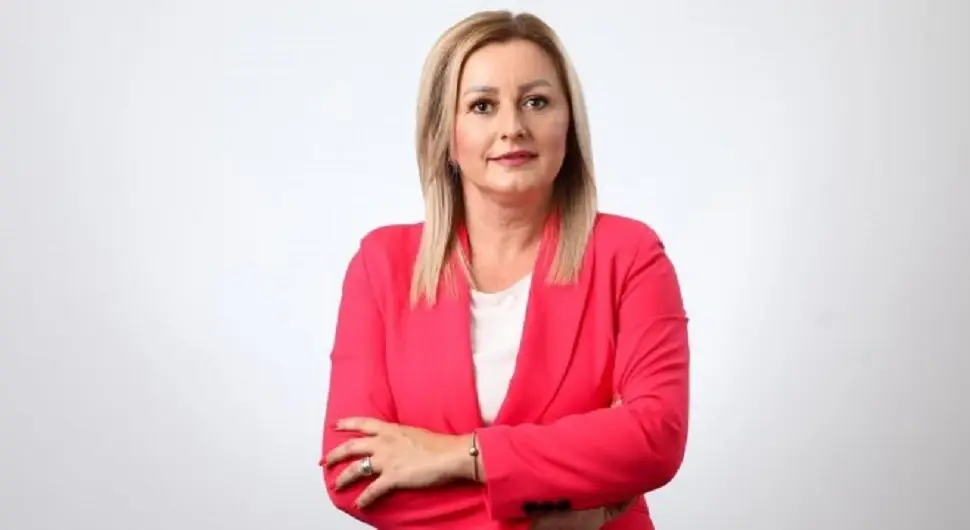 Члан Предсједништва ПДП-а напустила странку и прешла у СНСД