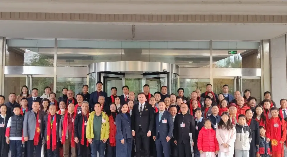 "Змијањски вез“ одушевио Кинезе