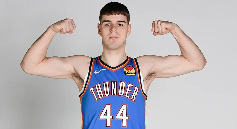 Никола Топић