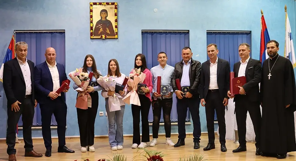 Свечана сједница у Угљевику
