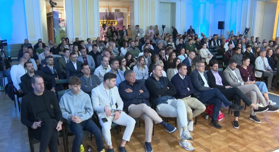 Миодраг Ражнатовић: Пешић је имао добар однос са играчима, Павле Бачко граби ка врху