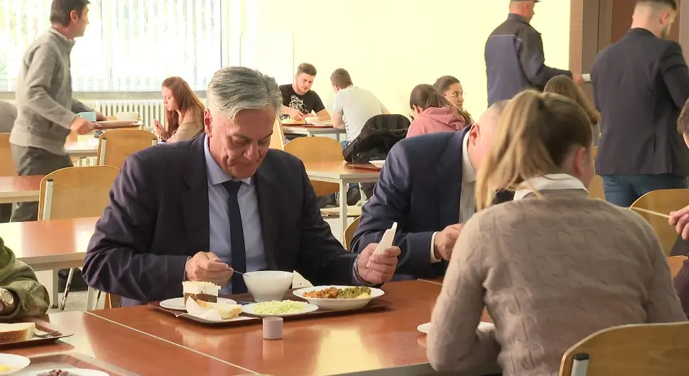 Министар Каран ручао са студентима: Обезбиједити што квалитетније услове