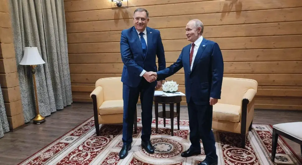 Путин: Знам да је ситуација у Републици Српској сложена