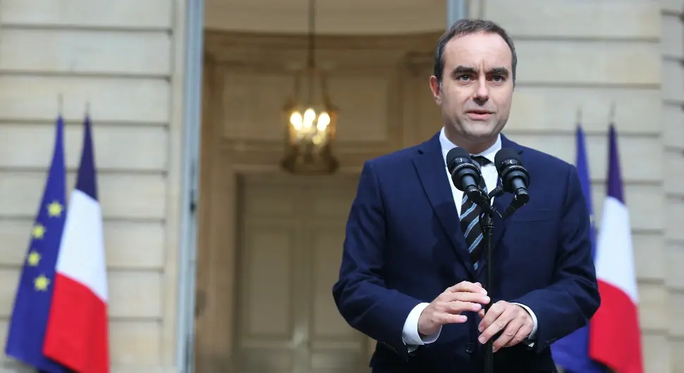Фијаско у најави: Лекорни преко ноћи саставио владу, именовао 18 министара
