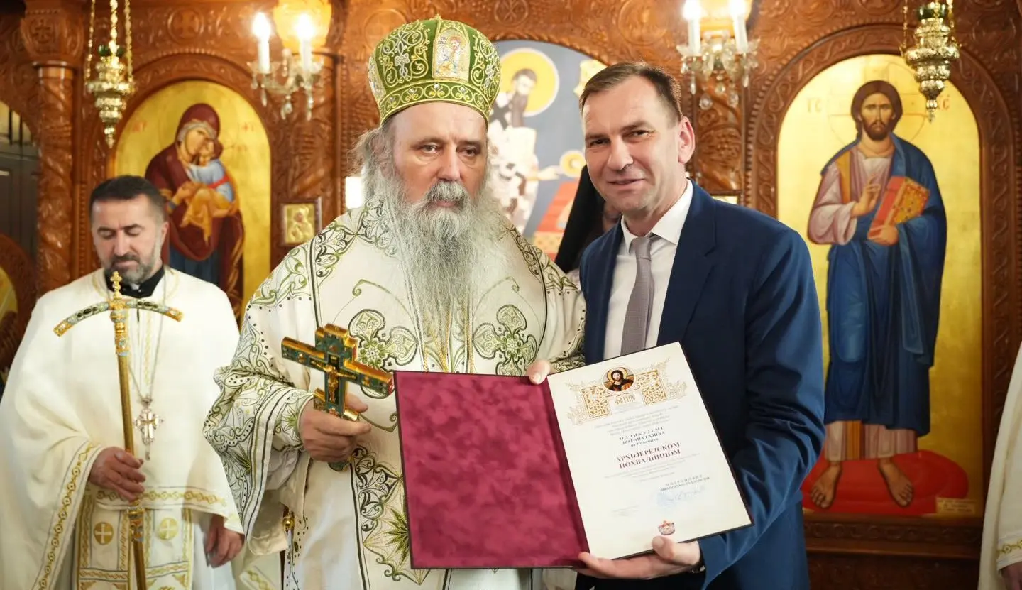 Митрополит Фотије и начелник Угљевика Драган Гајић