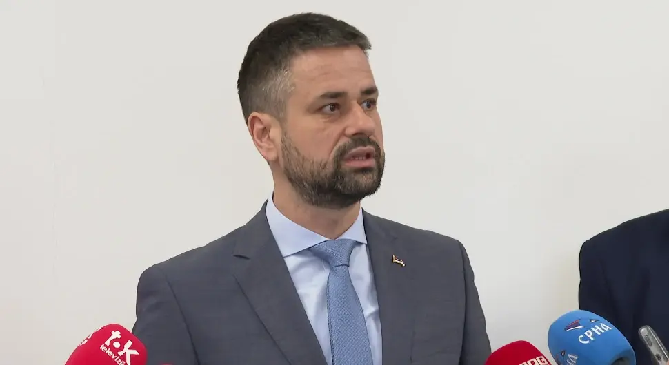 Амиџић: Амандманима Комисије за финансије настоји се да се буџет не усвоји