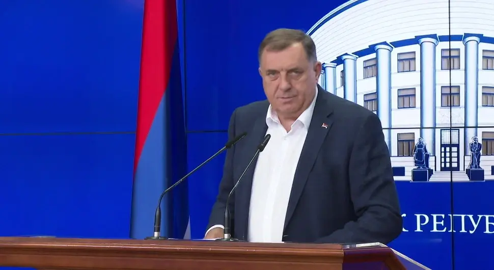 Остаје ли Милорад Додик предсједник СНСД-а?