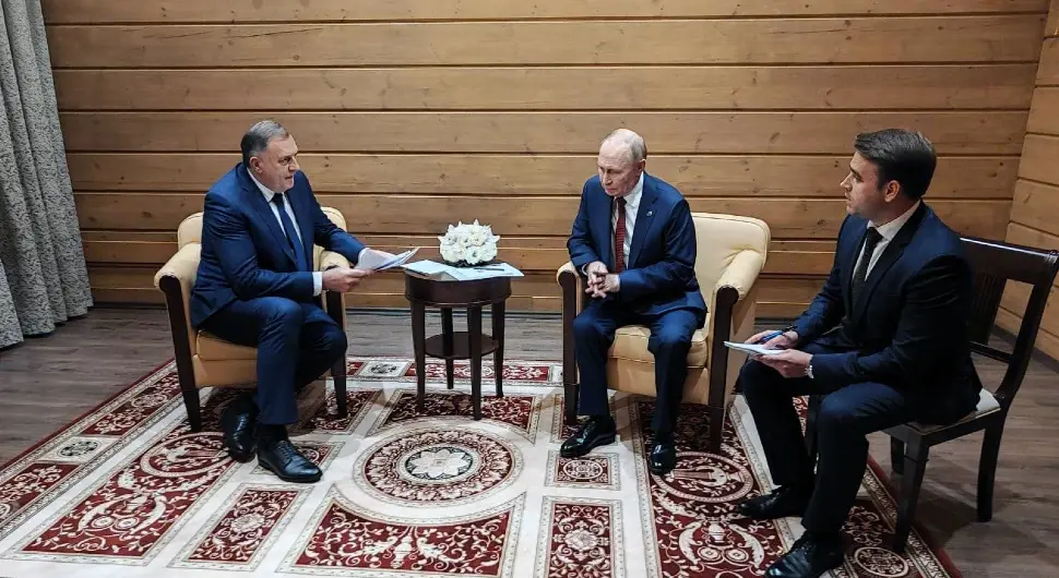 Путин Додику: Драго ми је да вас видим, честитам Дан српског јединства