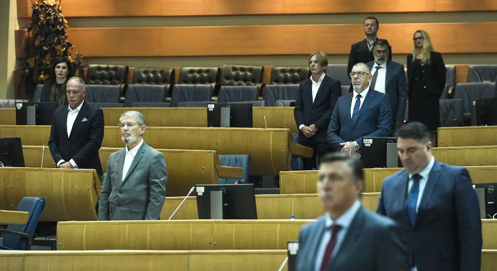 Федерални медији позивају ОХР да ријеши питање "државне имовине"