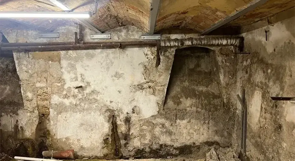 Мушкарац пронашао читаву мрежу тунела испод своје куће