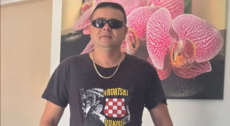 Постао одборник са једним гласом, гласао за себе: "И жени сам рекао да не изађе"