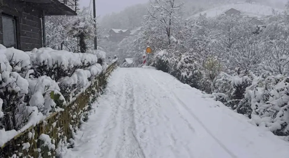 Косовска улица на Лаушу